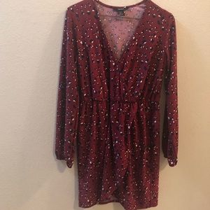 NWTForever 21 Large, longsleeve flattering dress